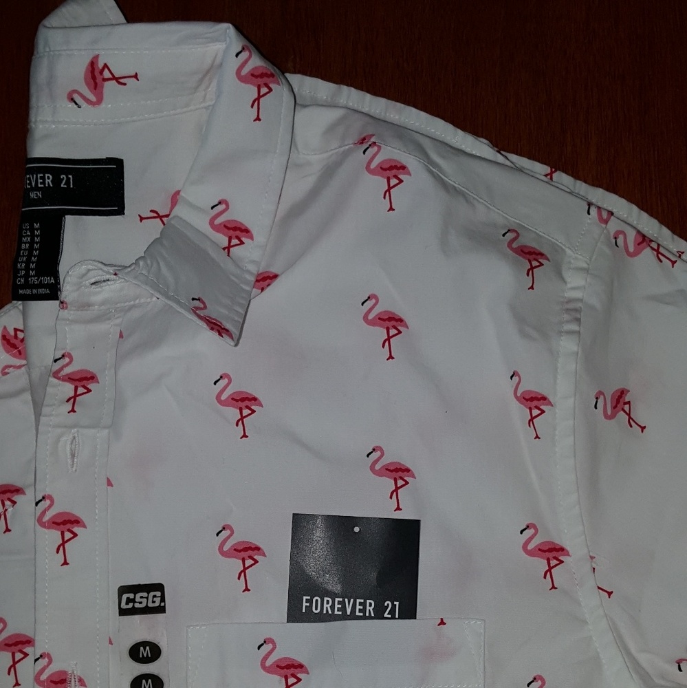 Men's short sleeved shirt with pink flamingos